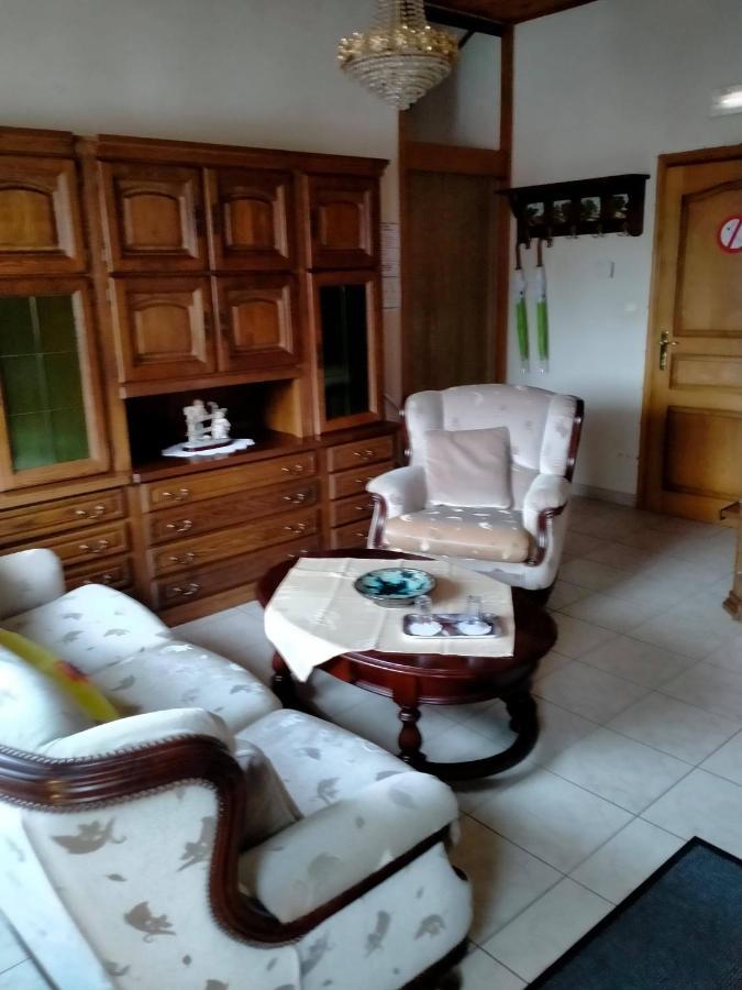 Gasthof Lederhose Diepenbeek Exterior foto